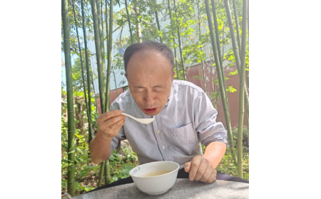 2025 健康飲食趨勢(shì)：天然食材成主流，隨州葛根粉走進(jìn)老年人餐桌
