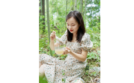 為何99%漂亮女性每天都在喝一杯有機(jī)野生葛根粉？